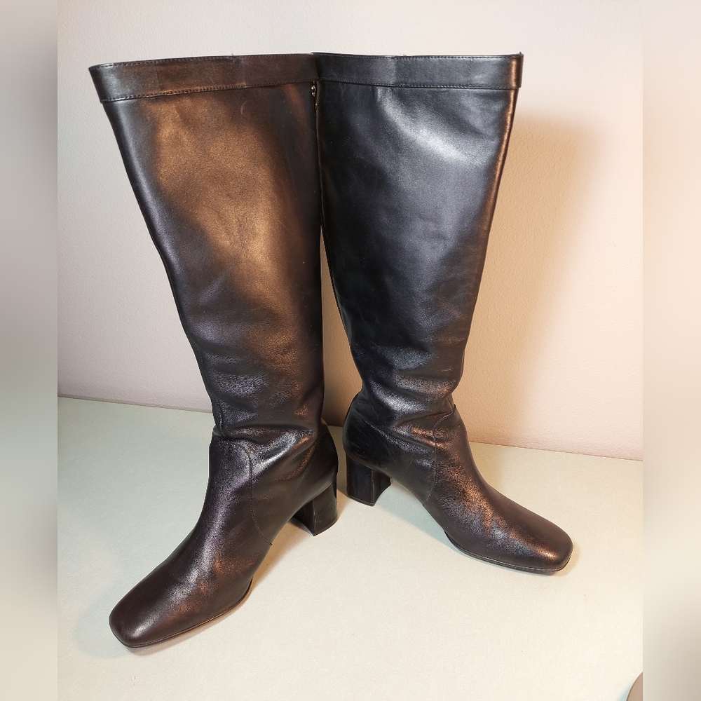 Tahari women's leather boots